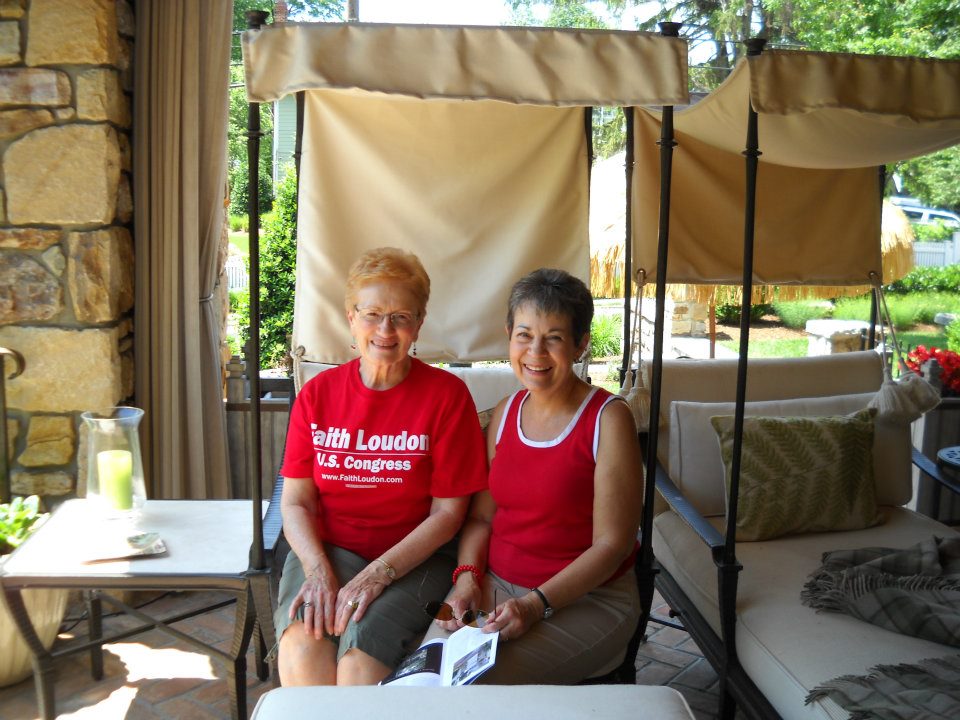 Elice with friends on the patio